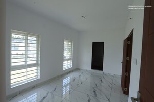 Bedroom in 3 BHK Independent House at Vyttila – for Sale