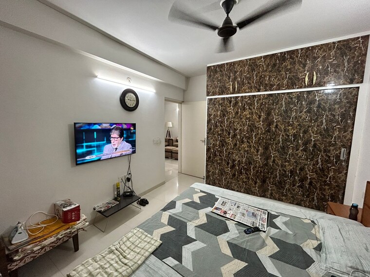 Bedroom, tulip-violet 3 Bedroom 1578 Sq.Ft. Apartment In Sector 69 Gurgaon 9529183