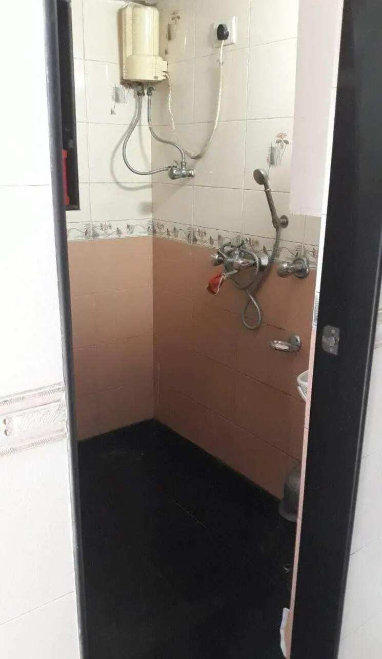Bathroom, shiv-mahal 2 Bedroom 595 Sq.Ft. Apartment In Bhayandar East Thane 9529192