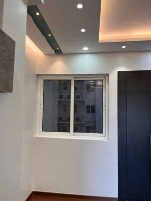 Room in 3.5 BHK Apartment at Paras Irene, Sector 70a – for Rent