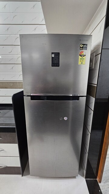 Furnished Amenities in 2 BHK Apartment at Ashok Nagar CHS Andheri, Andheri East – for Rent