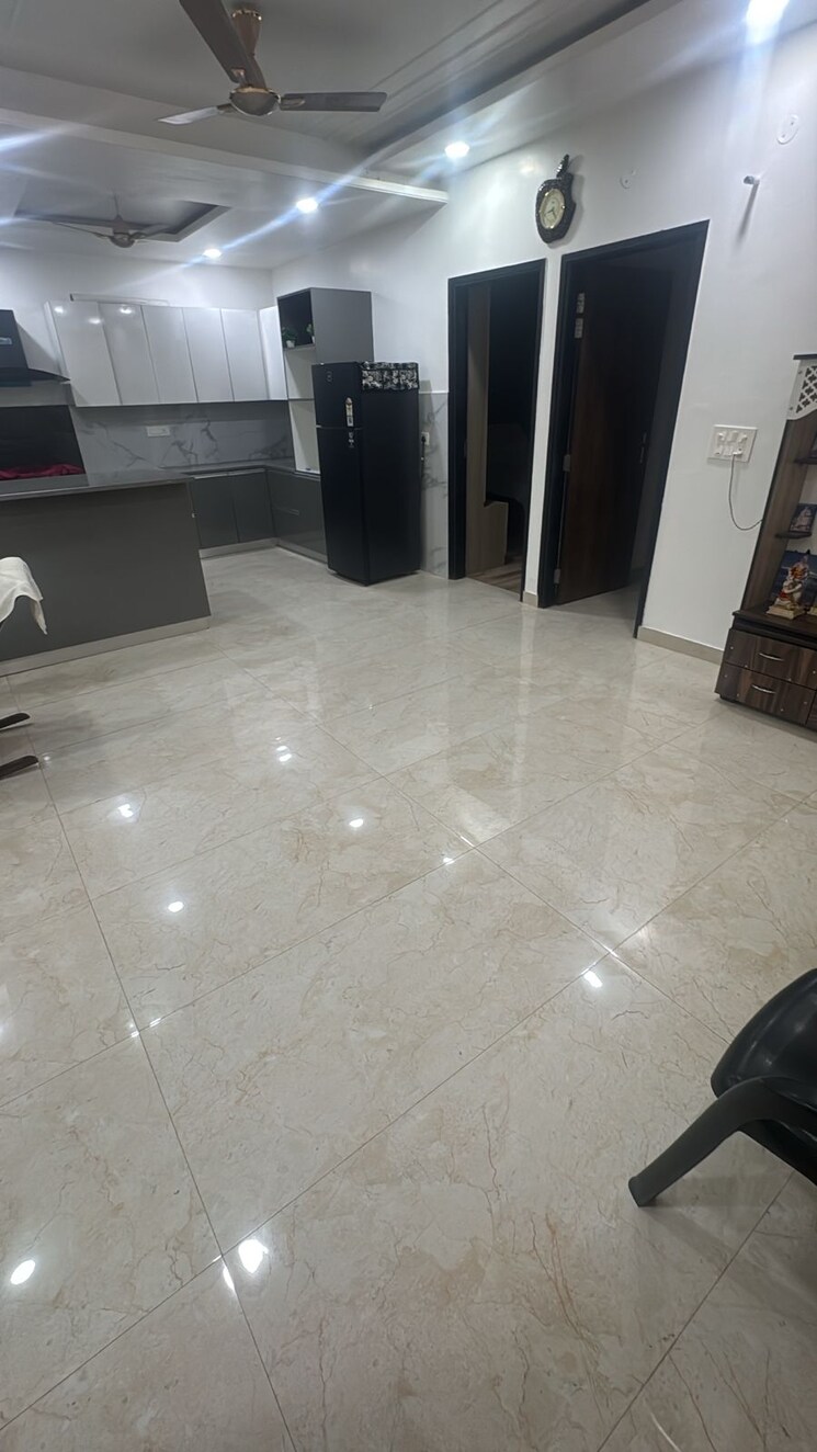  Parking, gomti-homes 3 Bedroom 1350 Sq.Ft. Apartment In Nabha Zirakpur 9529230