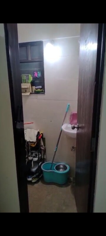 Furnished Amenities in 1 BHK Apartment at Bhoomi Samarth, Goregaon East – for Rent