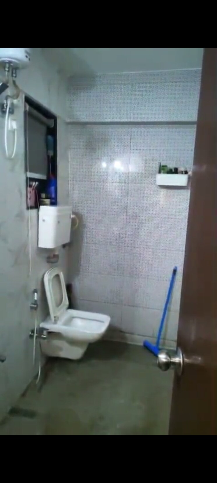 Bathroom, bhoomi-samarth 1 Bedroom 351 Sq.Ft. Apartment In Goregaon East Mumbai 9529225