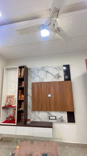 Furnished Amenities in 3 BHK Builder Floor at Uttam Nagar – for Rent