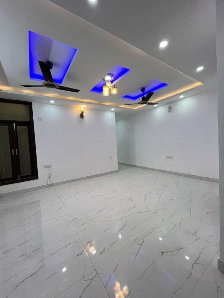 undefined, freedom fighters enclave 3 Bedroom 1500 Sq.Ft. Apartment In Freedom Fighters Enclave Delhi 9529248