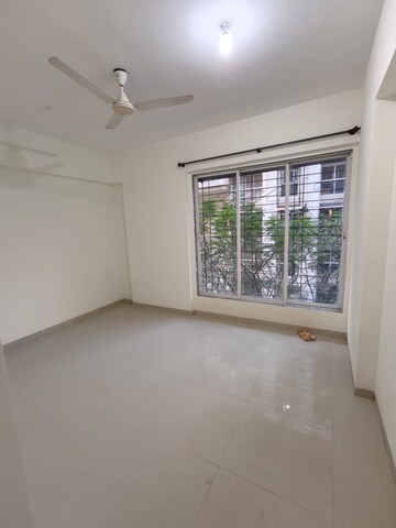 Room in 3 BHK Apartment at Siroya Vandana Artemis, Chembur – for Rent