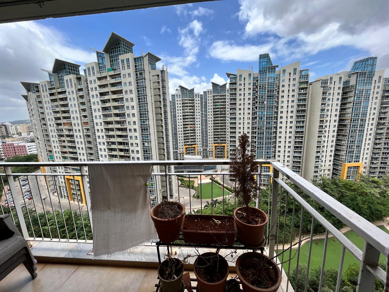 2 BHK + Extra Room Apartment For Rent in Amanora Aspire Towerss