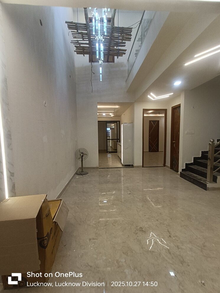 undefined, indira nagar 3 Bedroom 2350 Sq.Ft. Villa In Indira Nagar Lucknow 9529293