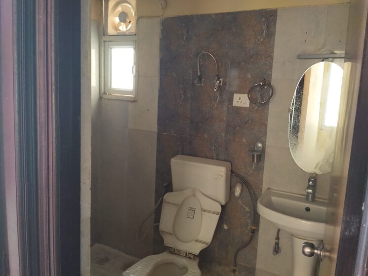 Bathroom, galaxy-royale 2.5 Bedroom 1195 Sq.Ft. Apartment In Gaur City 2 Greater Noida 9529317