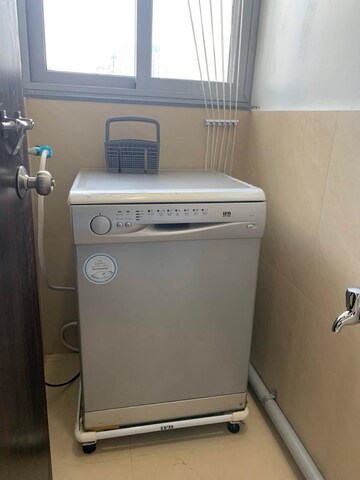 Furnished Amenities in 3 BHK Apartment at Amanora Gateway Towers, Hadapsar – for Rent