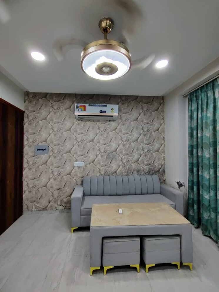 Bedroom, vip road 1 Bedroom 75 Sq.Yd. Apartment In Vip Road Zirakpur 9529382