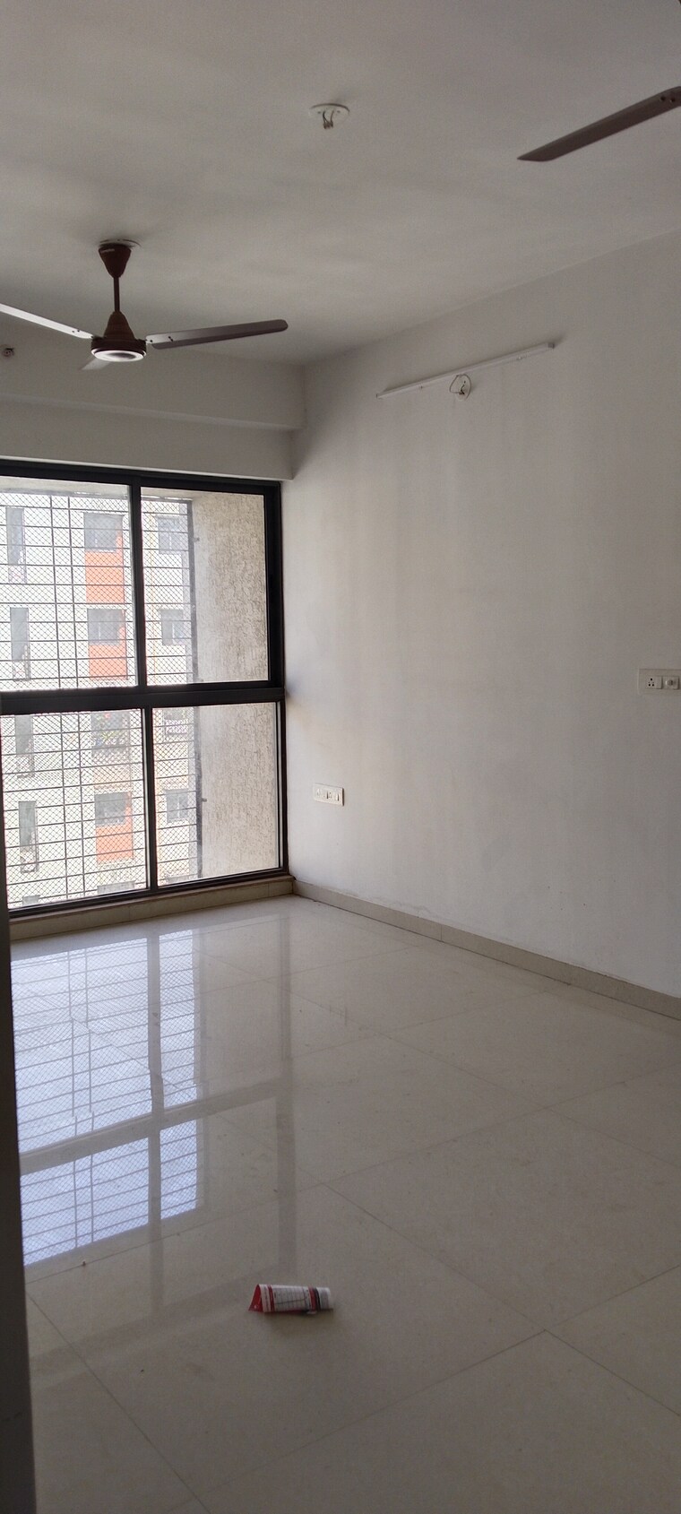 Room, lodha-downtown 2.5 Bedroom 996 Sq.Ft. Apartment In Dombivli East Thane 9529386