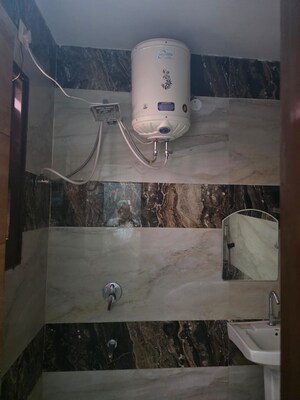 Bathroom in 1 BHK Apartment at Patiala Road – for Rent