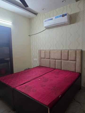 Bedroom in 1 BHK Apartment at Patiala Road – for Rent