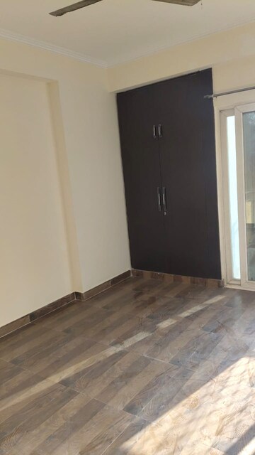 Room in 2 BHK Apartment at Saviour Green Arch, Tech Zone 4 Greater Noida – for Sale