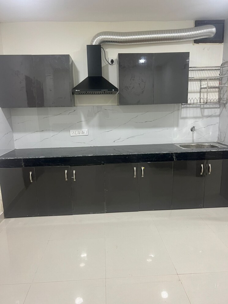 Kitchen, vip road 1 Bedroom 75 Sq.Yd. Apartment In Vip Road Zirakpur 9529436