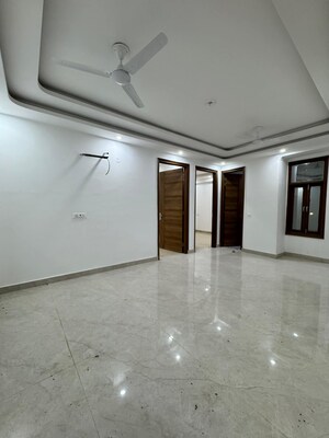 3 BHK Builder Floor For Rent in Chattarpur