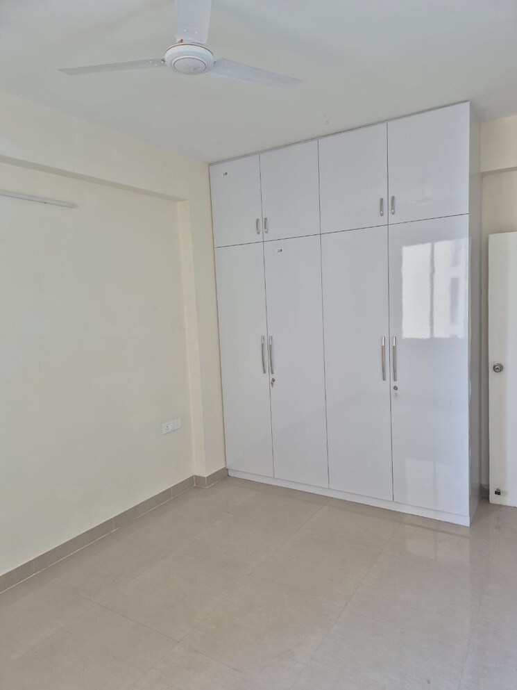 Room, sare-home 3 Bedroom 1593 Sq.Ft. Apartment In Sector 92 Gurgaon 9529449