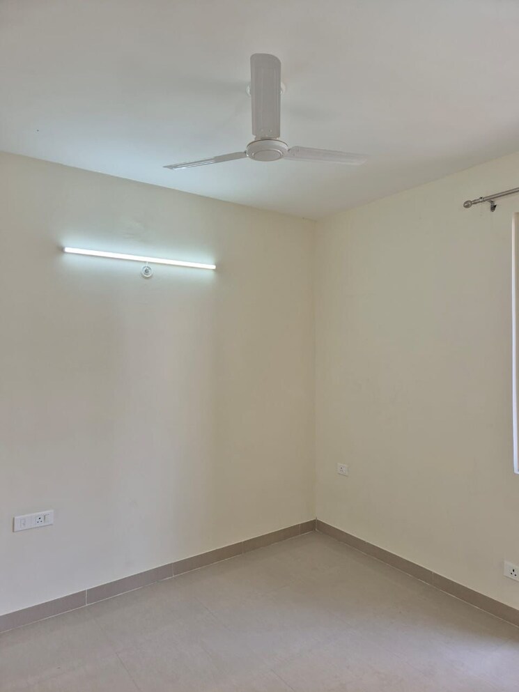 Room, sare-home 3 Bedroom 1593 Sq.Ft. Apartment In Sector 92 Gurgaon 9529449