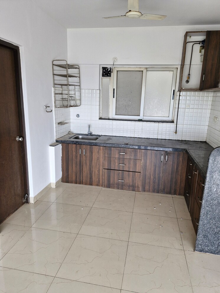 Kitchen, hadapsar 3 Bedroom 950 Sq.Ft. Apartment In Hadapsar Pune 9529522