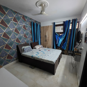 Bedroom in 6+ BHK Independent House at Sector 40 – for Sale