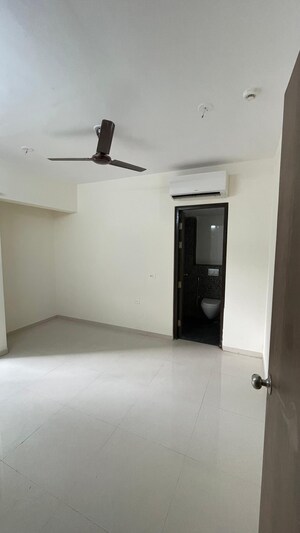 Room in 2 BHK Apartment at Lodha Casa Maxima, Mira Road – for Sale