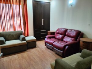 Living Room in 4 BHK Apartment at Parsvnath Exotica, Sector 53 – for Sale