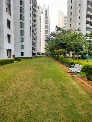 4 BHK Apartment – Garden View at Parsvnath Exotica, Sector 53 - for Sale
