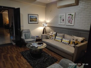 Living Room in 4 BHK Apartment at Parsvnath Exotica, Sector 53 – for Sale