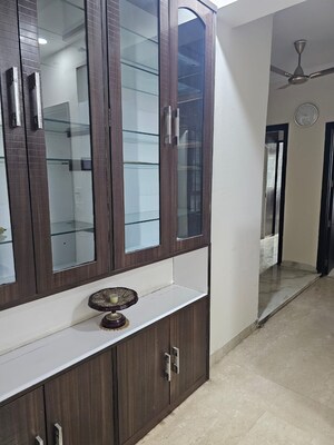 Room in 4 BHK Apartment at Parsvnath Exotica, Sector 53 – for Sale