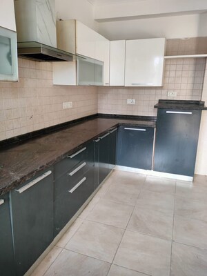 Kitchen in 4 BHK Apartment at Parsvnath Exotica, Sector 53 – for Sale