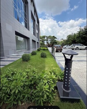  Office Space – Garden View at Gomti Nagar - for Rent