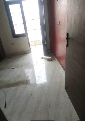 Bathroom in 2 BHK Builder Floor at Vasundhara Sector 4 – for Rent