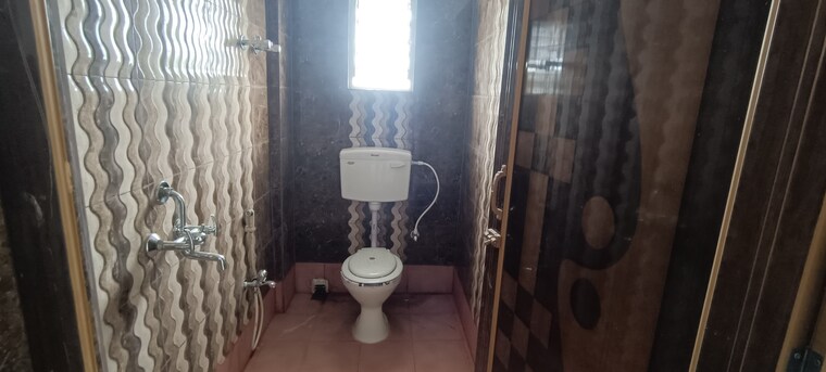 Bathroom, rajarhat 2 Bedroom 913 Sq.Ft. Apartment In Rajarhat Kolkata 9529556