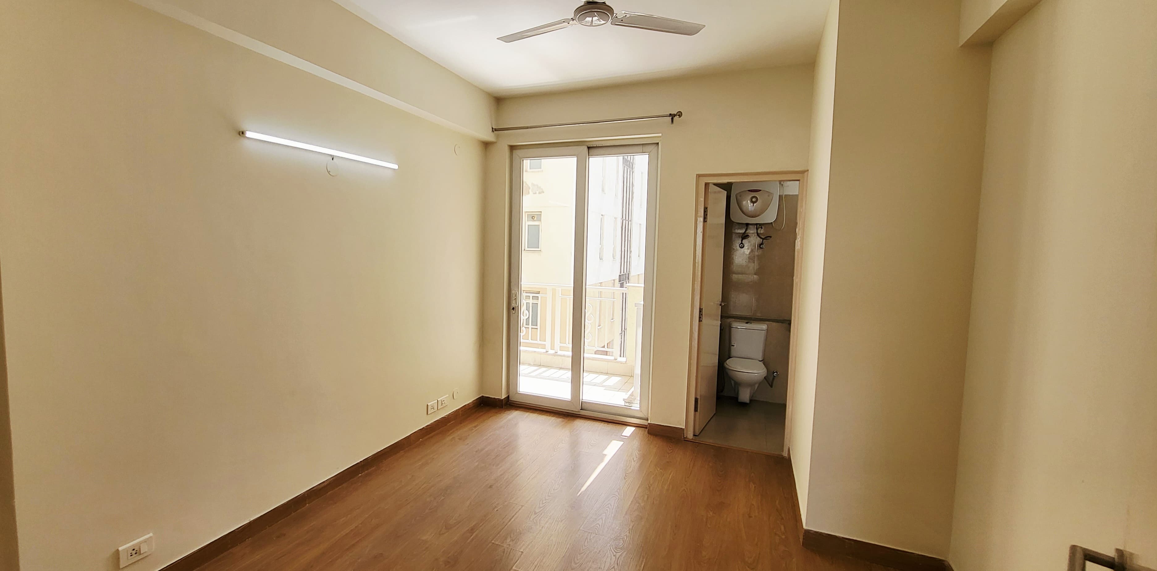 3 BHK + Pooja Room Apartment For Rent in Emaar Palm Hills