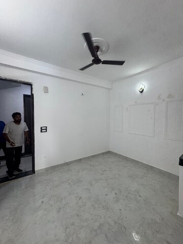 1 BHK Builder Floor For Rent in Chattarpur