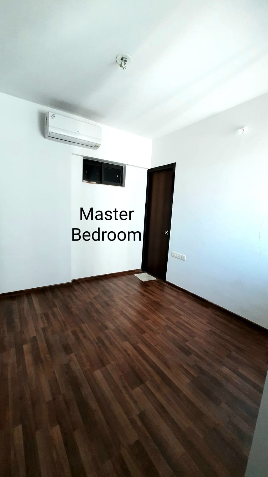 1.5 BHK 868 Sq.Ft. Apartment in Lodha Lakeshore Greens