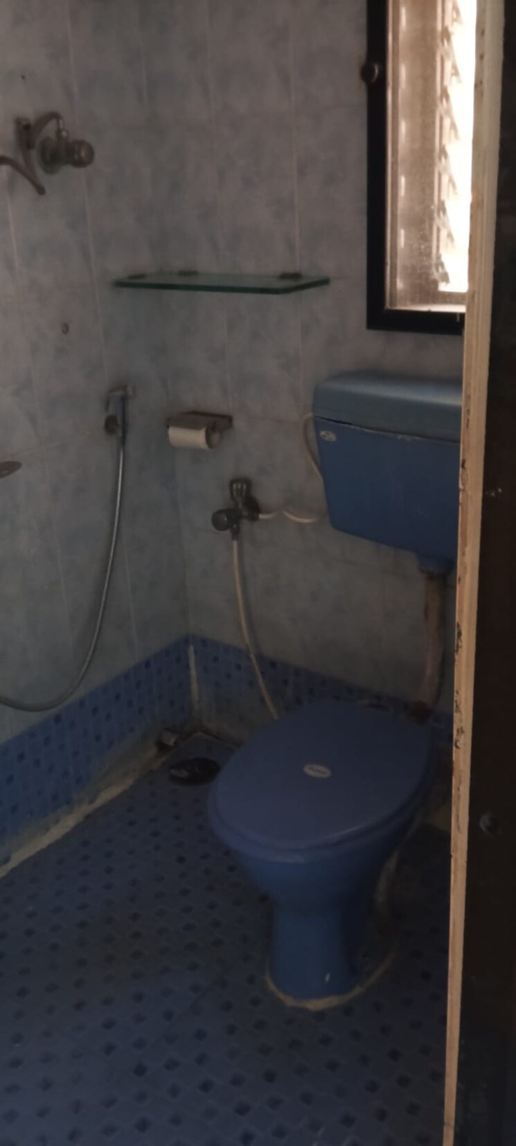 Bathroom, shree-lakshmi-park 2 Bedroom 800 Sq.Ft. Apartment In Vartak Nagar Thane 9529761