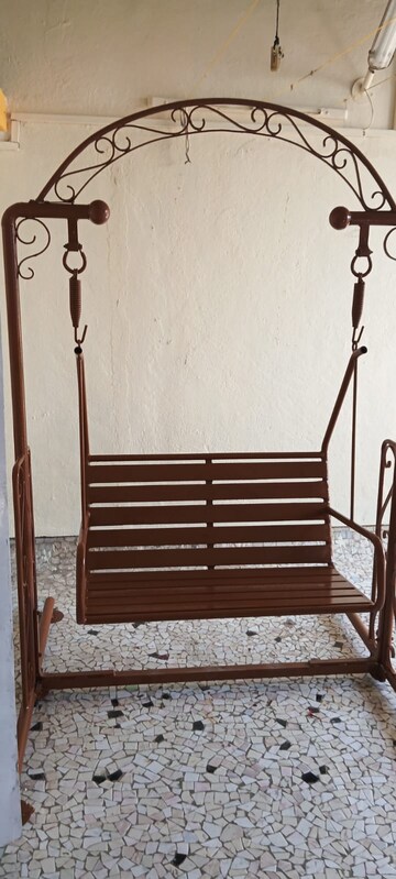 Furnished Amenities in 2 BHK Apartment at Shree Lakshmi Park, Vartak Nagar – for Rent