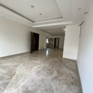 Room in 4 BHK Builder Floor at Sector 21d – for Sale