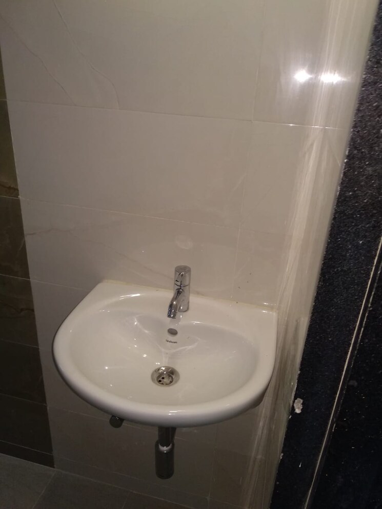 Bathroom, chembur-gaothan 2 Bedroom 575 Sq.Ft. Apartment In Chembur Mumbai 9529782