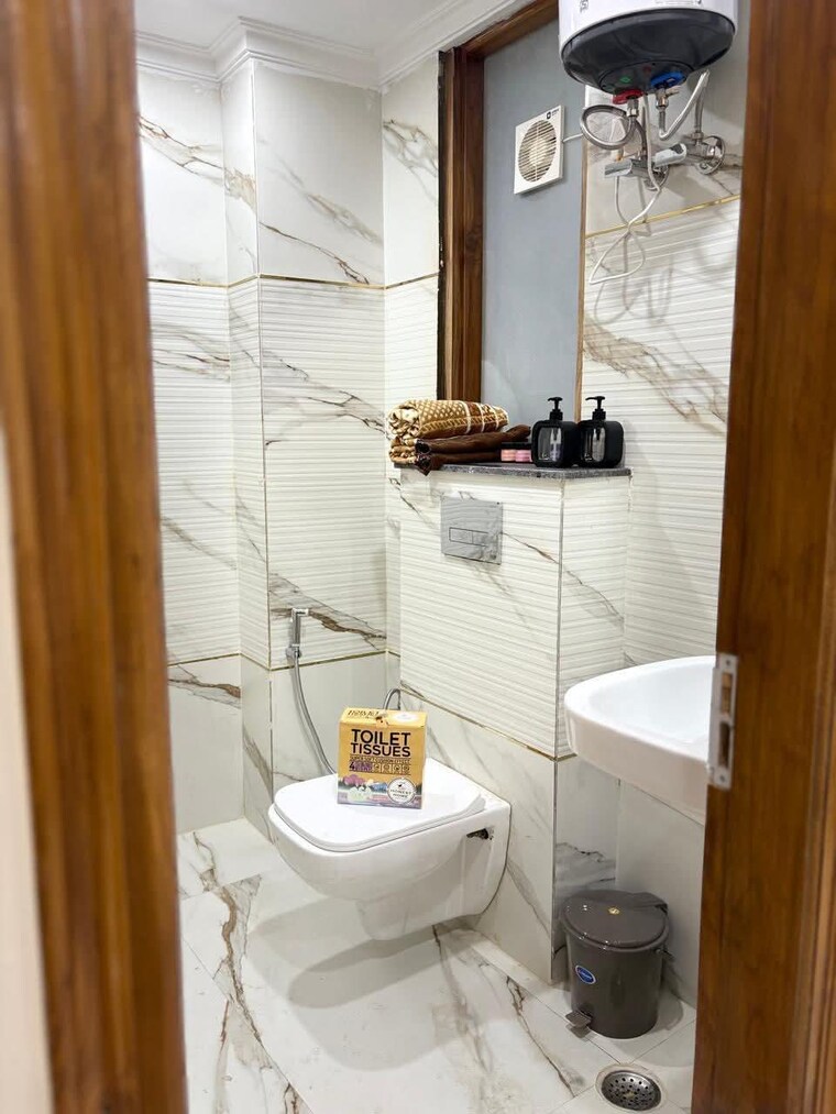 Bathroom, sector 27 1 Bedroom 785 Sq.Ft. Builder Floor In Sector 27 Gurgaon 9529848