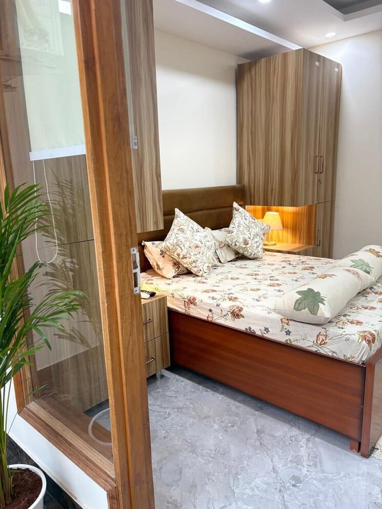 Bedroom, sector 27 1 Bedroom 785 Sq.Ft. Builder Floor In Sector 27 Gurgaon 9529848