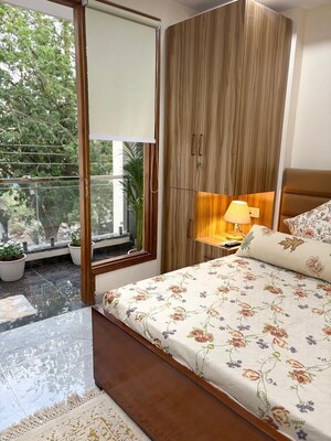 1 BHK Builder Floor For Rent in Sector 27