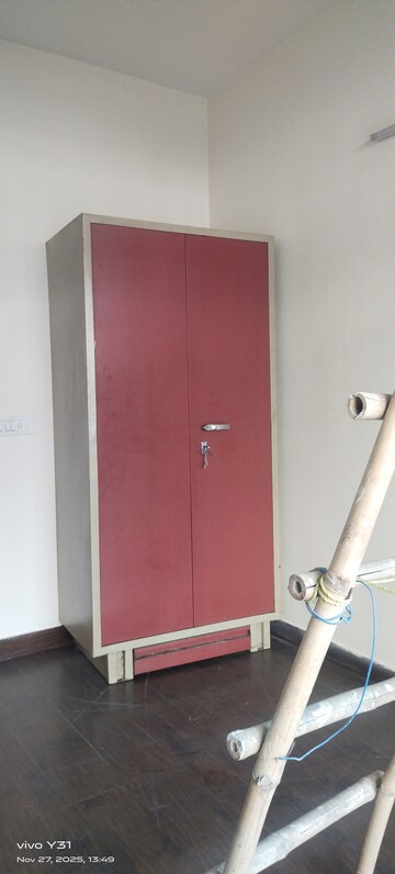 Furnished Amenities in 2.5 BHK Apartment at Mahagun Mywoods, Sector 16c Greater Noida – for Rent