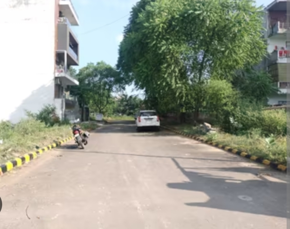 Plot For Sale in Parklands