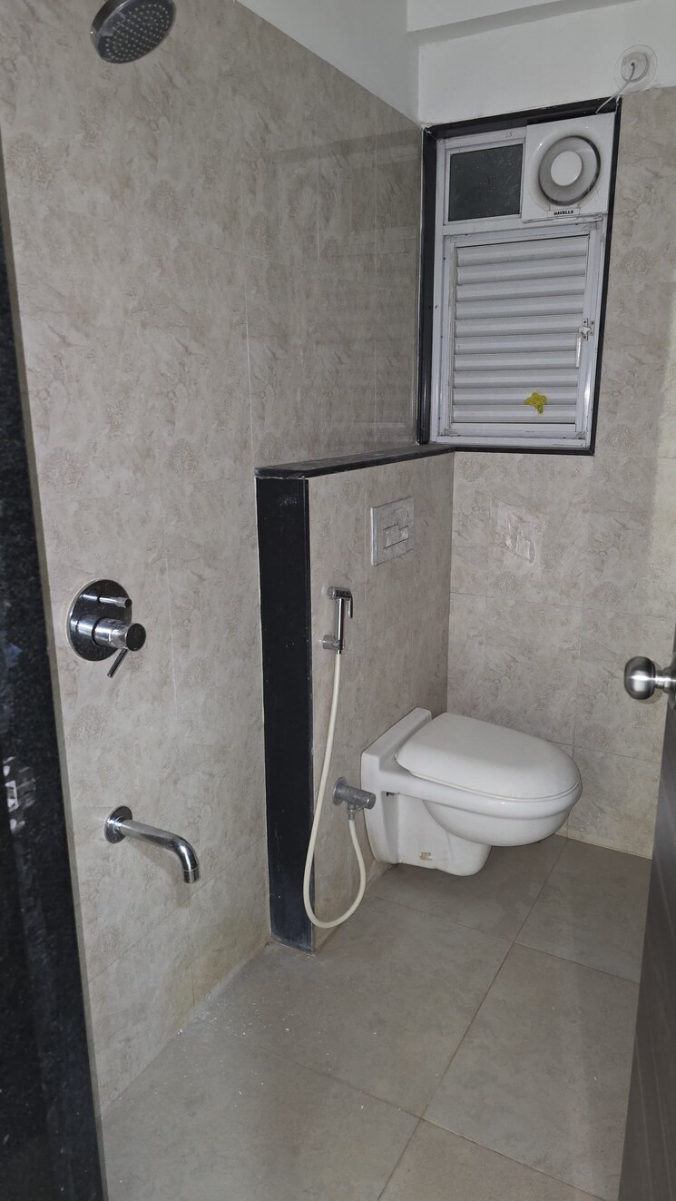 Bathroom, punawale 2 Bedroom 725 Sq.Ft. Apartment In Punawale Pune 9529993