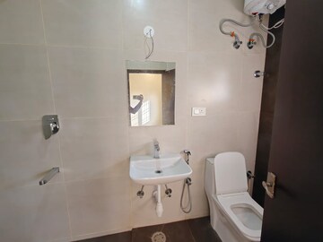 Bathroom in 4 BHK Apartment at Elegant Pride Cooke Town, Cooke Town – for Rent