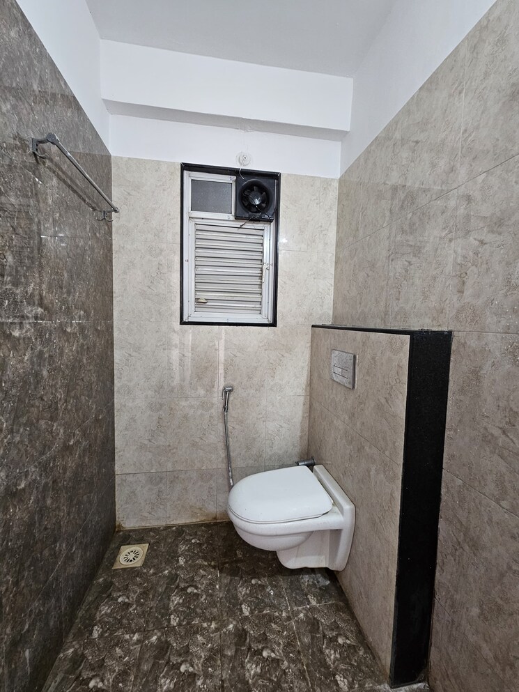 Bathroom, punawale 2 Bedroom 725 Sq.Ft. Apartment In Punawale Pune 9530104